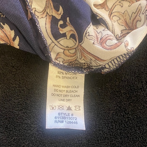 Chic Women's Navy and White Button Down Shirt - Picture 6 of 6